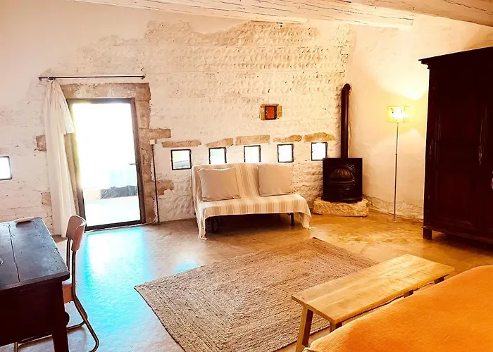 Tres Belle Rotonde Deco Boheme, Tennis, Parking Ferienhaus Nîmes